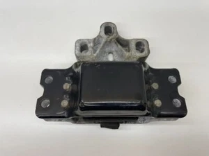 Volkswagen PASSAT B6 2007 Petrol 110kW Engine mount bracket 1K0199535 ROC5542 - Picture 1 of 4