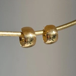14KT Yellow Gold Shiny Thick Small Round Huggie Hoop Earrings 9.5mm x 15mm - Picture 1 of 11