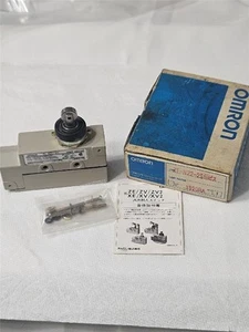 OMRON ZE-N22-2S LIMIT SWITCH, NEW IN BOX, Made In Japan - Picture 1 of 7