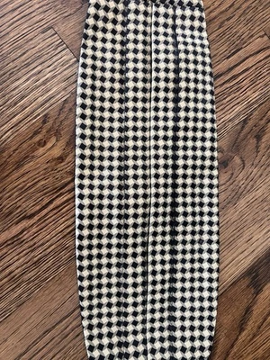 "Cummerbund dorado y negro geométrico 30"" a 40"" de largo 5 3/4"" de profundidad" Foto 1 de 4