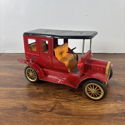 Coche de juguete de fricción vintage japonés de hojalata prensada modelo T litografía hecho en Japón Foto 1 de 4
