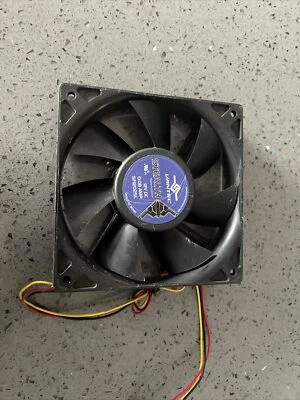 Used Vantec Stealth 120mm SF12025L Case Fan w/ warranty Free Shipping - Image 1 of 2