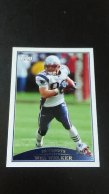 FREE SHIPPING-Wes Welker-2009 Topps Football-no.51-Patriots - Image 1 of 3