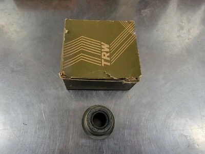 1962-67 CHEVROLET CHEVY II TRW CONTROL ARM BUSHING KIT 12207  t278 - Image 1 of 3