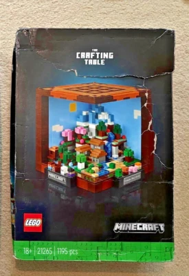 LEGO 21265 MINECRAFT The Crafting Table (Damaged Box) - Image 1 of 4
