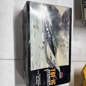 1/48 Accurate Miniatures WWII US Navy TBM-IC AVENGER Plastik Modellbausatz NEU - Bild 1 von 4