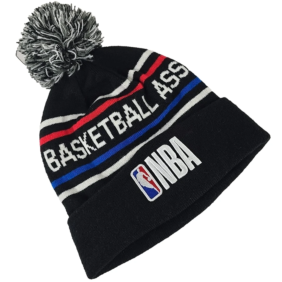Sombrero/Gorro de Invierno NBA Negro Rojo Blanco y Azul Baloncesto Talla Única 100% Acrílico. Foto 1 de 4