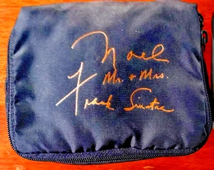 FRANK SINATRA persönliches Weihnachtsgeschenk FAKSIMILE SIGNIERT Mr-Mrs-FS Nylon Zip Beutel RAR! - Bild 1 von 2