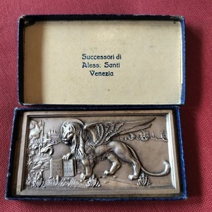VENEZIA MEDAGLIA 1955 SOCIETA' ADRIATICA ELETTRICITA' CON SCATOLA (CM.9,7x5) - Imagen 1 de 4