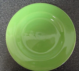 Vintage Tabletops Gallery Playa Hand Painted Green Pastel Plate ~ 10 1/2" DIA - Picture 1 of 6