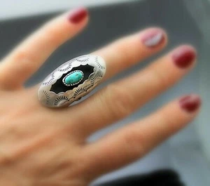 ANILLO NAVAJO HECHO A MANO TURQUESA GENUINA ALARGADO PLATA ESTERLINA TALLA 8 - Imagen 1 de 4