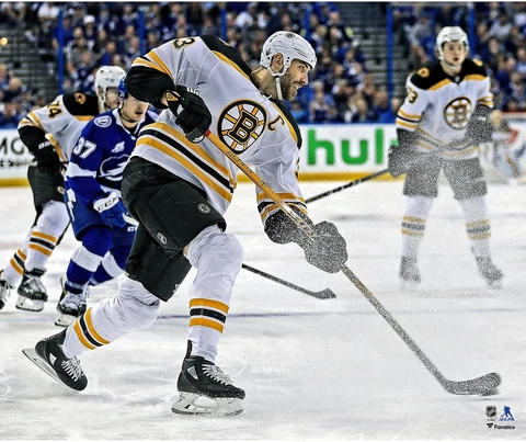 Zdeno Chara Boston Bruins Unsigned White Jersey Shooting Photograph Cover