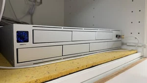 Ubiquiti UNAS Pro NAS server - Photo 1/4