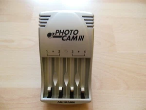 Ladegerät für Akkus - Bild 1 von 3