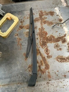 Brazo limpiaparabrisas trasero Mazda CX-9 CX-7 2007-2015 solo EG21-67-421 OEM - Imagen 1 de 2