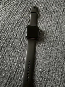 Apple Watch Series 3, 42mm Aluminium Space Grau - Bild 1 von 2