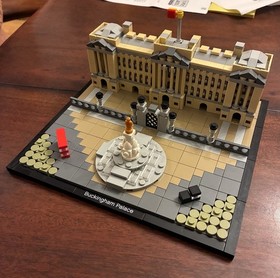 LEGO ARCHITECTURE: Buckingham Palace 21029 100% Complete