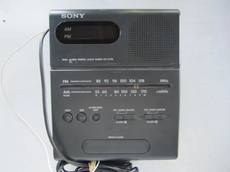 Vintage Sony Alarm Clock Radio ICF-C770 – Tilting Display  - Image 1 of 3