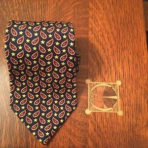 Vintage Tommy Hilfiger Necktie 100% Italian Silk Made In USA - Picture 1 of 5