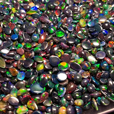 400 Carat Black Opal Cabochon Lot AAA++ Top Grade Natural Opal Gemstones 5-11 mm - Image 1 of 4