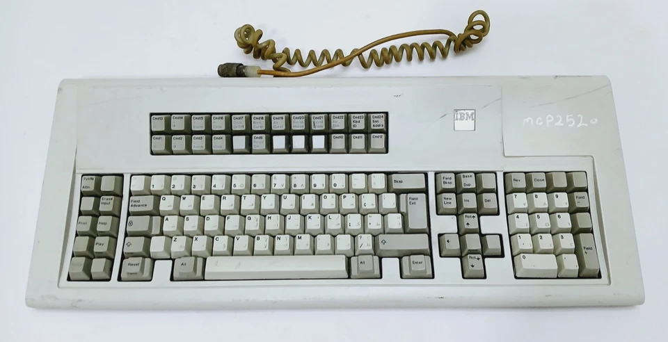 老式 IBM 键盘不起作用 - 仅适用于零件 - 废纸 — 第 1/4 张图片