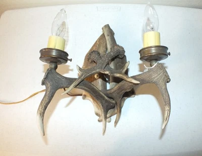 Aplique de pared con 2 luces auténtico asta de ciervo de colección luz interior Alemania Foto 1 de 4