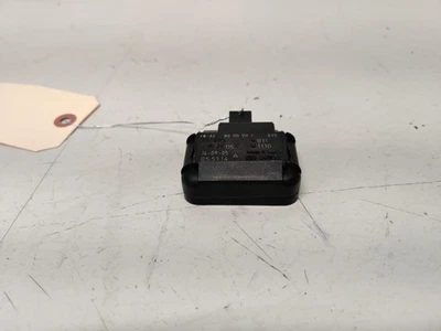 06-10 PORSCHE CAYENNE PARA-BRISA DIANTEIRO UNIDADE SENSOR DE CHUVA E UMIDADE, FABRICANTE DE EQUIPAMENTO ORIGINAL LOTE 3597 - Imagem 1 de 4