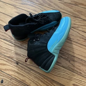 Sneakers Air Jordan 12 Retro Gamma Blu Taglia 9.5 130690-027 NO SCATOLA ORIGINALE - Foto 1 di 8