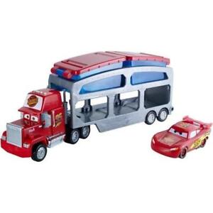 Cars Camion avec remorque en jouet Mack Dip & Dunk CKD34