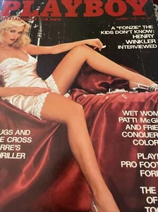 Play Boy Magazine August 1977 Julia Lyndon & Pro Football Preview - Imagen 1 de 2