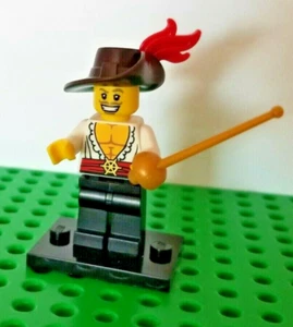 LEGO Minifigure Pirate Handsome Bare Chest Helm Belt Buckle Swashbuckler Sword - Picture 1 of 2
