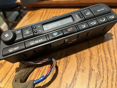 JAGUAR XJ8,XK8,XJR 热/交流模块 LJA7690BB — 第 1/4 张图片