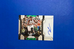 2016-17 Celtics Panini Prizm Autographs Jae Crowder #82 Auto-NMMT
