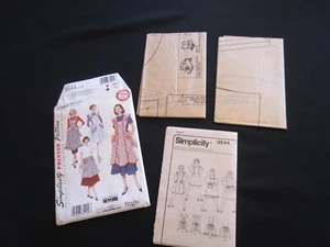 Vintage APRON Sewing Pattern: SIMPLICITY #3544, Factory Folded & Uncut - Picture 1 of 8