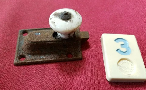 Vtg Small Cast Iron Victorian CABINET LATCH w/ Porcelain KNOB - BB3L Cover