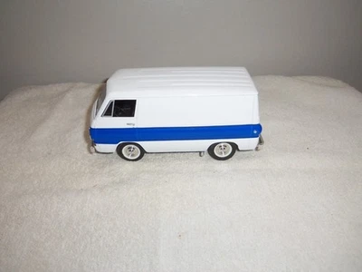 Liberty Classics 2000 "Dodge Van 64" Diecast Bank (1/25) Foto 1 de 4