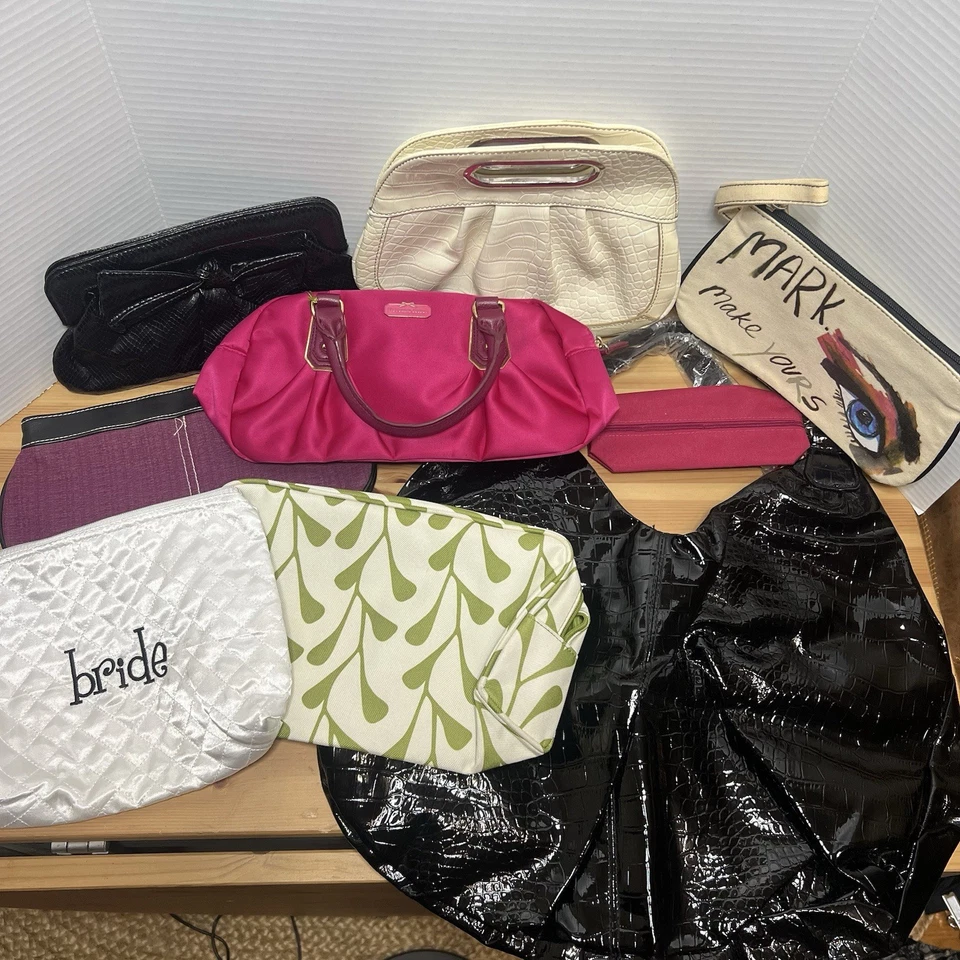 Lote De Colección 9 Bolsas Y2K Bolsos Cartera Embragues Avon Victoria Secret Maquillaje de Novia Foto 1 de 4