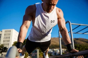 Venta al por mayor Hombre Top Sin Mangas Personalizado Estampado Hecho Para Hombre Verano Gimnasio Ajuste Blanco Camiseta Sin - Imagen 1 de 9
