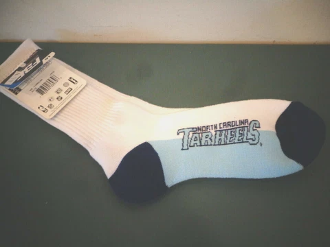 NEW FBF ORIGINALS NORTH CAROLINA TAR HEELS CREW SOCKS SIZE LG 10-13 Cover