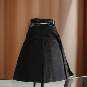 Schwarze Schürze "Baumwollleinen" mit 4 tiefen Taschen, Angebot gilt für eine Schürze. - Bild 1 von 6