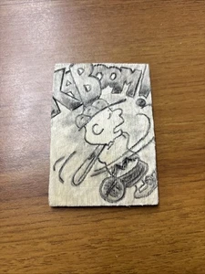 CHARLIE BROWN KABOOM! Individuelle Skizze auf einer Holzkarte Künstlerauto - Bild 1 von 3