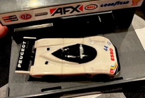 AFX TOMY SUPER G PLUS # 44 ESSO PEUGEOT SRT MEGA G TURBO AURORA PIT BOX - Picture 1 of 8