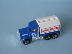 Matchbox Superfast 5/56 Peterbilt Milchtanker 70mm UB Spielzeug Modell Bernstein Fenster - Bild 1 von 3