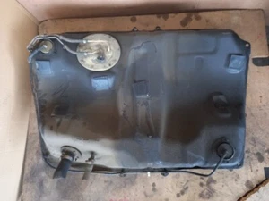 Tank Fuel Diesel Toyota Avensis 1 Series [Restyling] T22 2001 - Picture 1 of 7