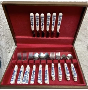 Vintage, 30-teiliges Blue Willow Besteck, Service für 6 Personen mit Holzkiste - Bild 1 von 8