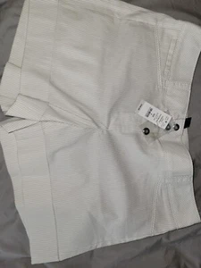 white house black market pinstripe shorts New With Tags Size 8 - Picture 1 of 4
