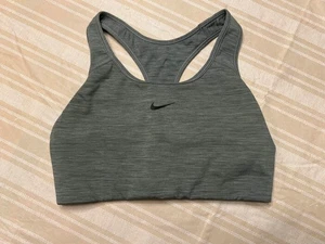 Nike Women's Sports Bra Medium M 24" Chest Measurment - Picture 1 of 10