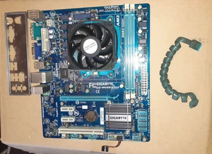 Carte mère Gigabyte GA-M68MT-S2P/CPU Athlon II X2 250, ventilateur dissipateur thermique, plaque E/S - Photo 1/20