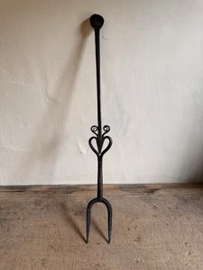 Antique Handmade Iron Hearth Flesh Meat Fork 19th C Folky Heart Design - Picture 1 of 10