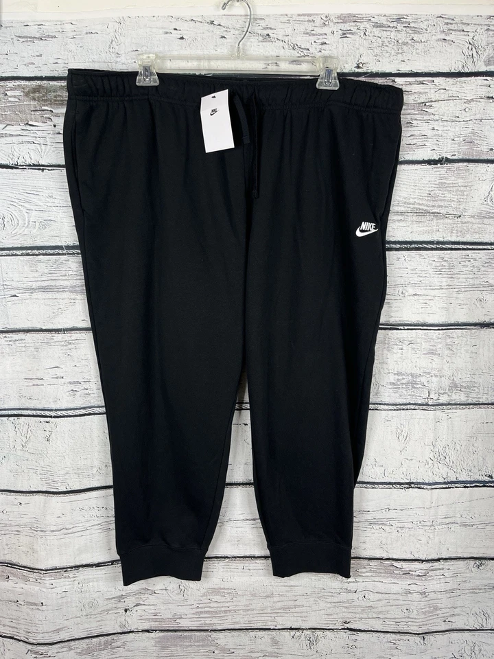 Nike Sportswear Women's Black/White Club Fleece Joggers (DV5085-010) Size 3X